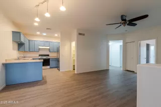 Photo #3: 6940861 Listing