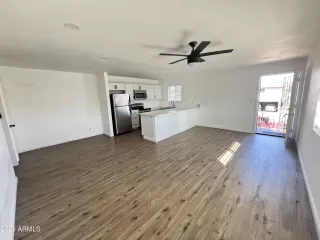 Photo #3: 6940902 Listing