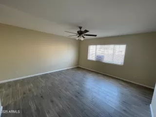 Photo #5: 6940973 Listing