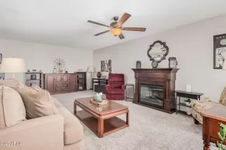 Photo #4: 6940981 Listing