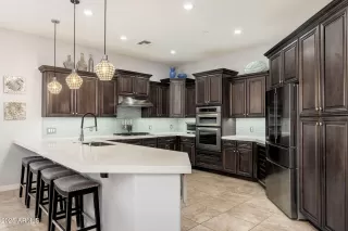 Photo #4: 6941047 Listing