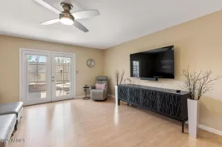 Photo #5: 6941094 Listing