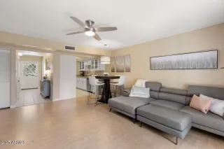 Photo #6: 6941094 Listing