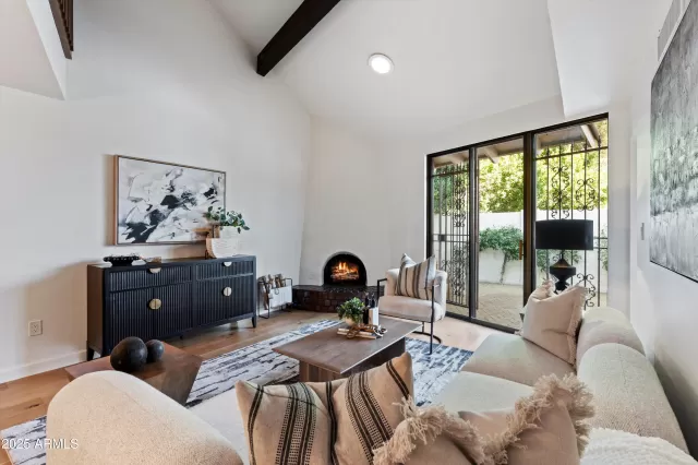 MLS: 6941153 Condo For Sale