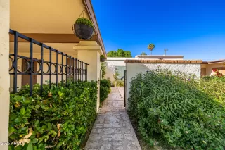 Photo #6: 6941154 Listing