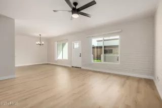 Photo #5: 6941189 Listing 