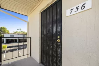 Photo #6: 6941250 Listing