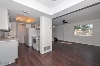 Photo #4: 6941311 Listing