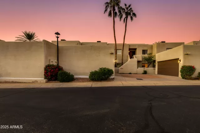 MLS: 6941367 Condo For Sale