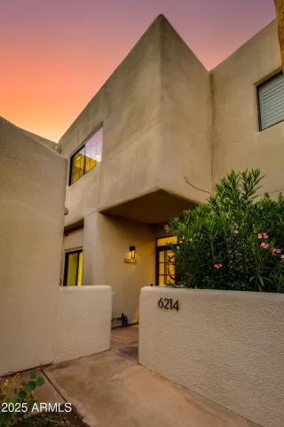 Photo #2: 6941367 Listing