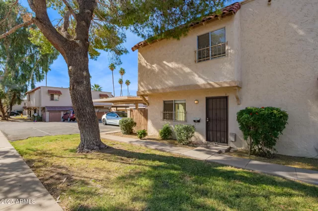 MLS: 6941644 Condo For Sale