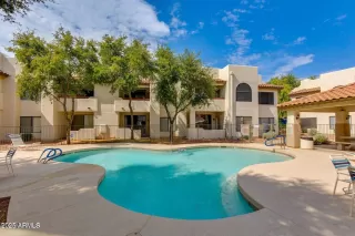 Photo #4: 6941657 Listing