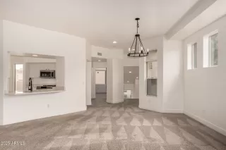 Photo #4: 6941726 Listing