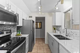 Photo #1: 6941737 Listing 