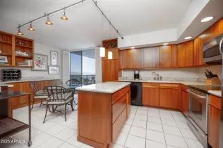 Photo #6: 6941865 Listing 