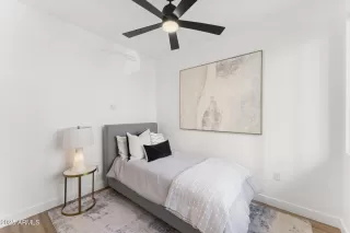 Photo #5: 6941873 Listing 