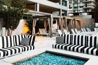 Photo #2: 6941949 Listing 