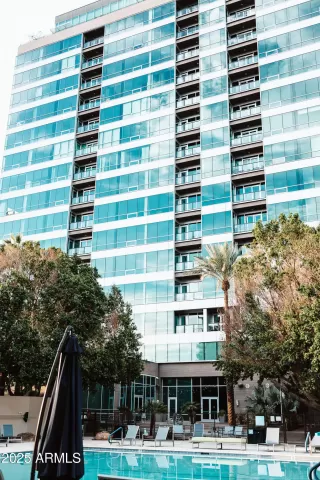 Photo #6: 6941949 Listing 