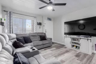 Photo #6: 6941974 Listing 