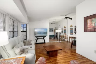 Photo #2: 6941993 Listing