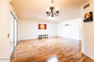 Photo #5: 6942030 Listing 