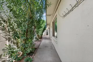 Photo #6: 6942147 Listing