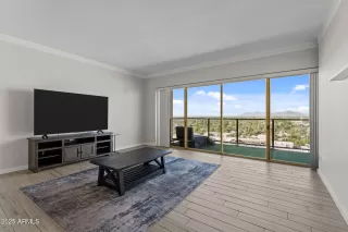 Photo #6: 6942159 Listing