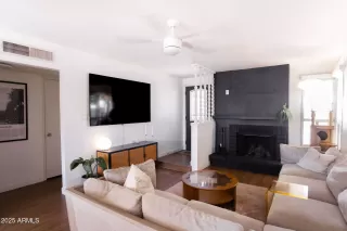 Photo #1: 6942173 Listing