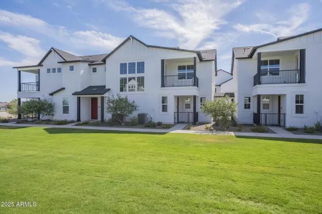 MLS: 6942175 Condo For Sale