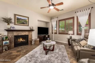 Photo #5: 6942285 Listing