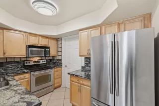 Photo #3: 6942362 Listing