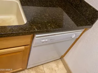 Photo #4: 6942386 Listing 