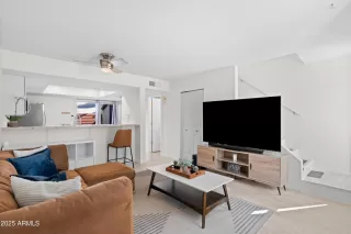 Photo #1: 6942409 Listing