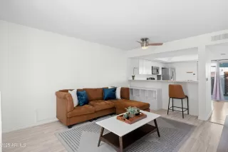 Photo #2: 6942409 Listing