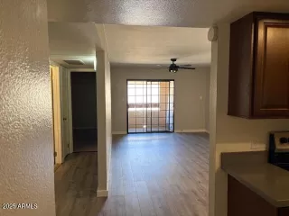 Photo #5: 6942449 Listing