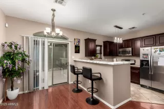 Photo #5: 6942519 Listing 