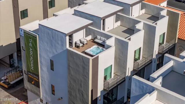 MLS: 6942539 Condo For Sale