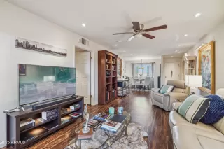 Photo #6: 6942582 Listing