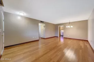 Photo #3: 6942596 Listing