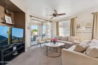 Photo #6: 6942610 Listing 