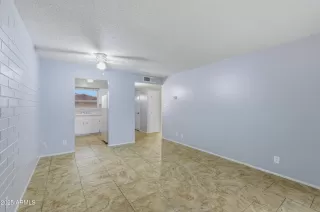 Photo #5: 6942629 Listing 