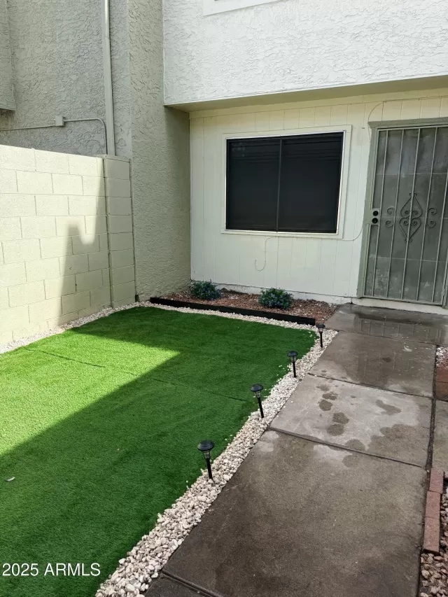 MLS: 6942651 Condo For Sale