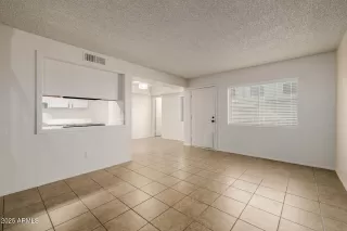 Photo #3: 6942651 Listing