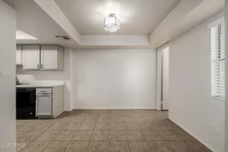 Photo #5: 6942651 Listing