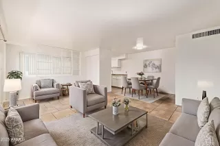 Photo #2: 6942689 Listing 