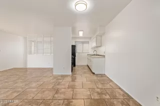 Photo #4: 6942689 Listing 