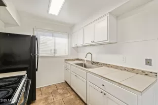 Photo #5: 6942689 Listing 