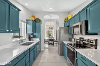 Photo #2: 6942869 Listing