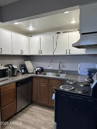 Photo #6: 6942977 Listing