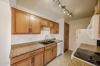 Photo #4: 6943084 Listing